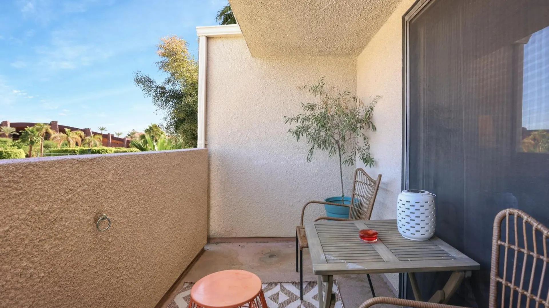 Ferienhaus Convenient & Cozy Downtown - A Ryson Property Palm Springs